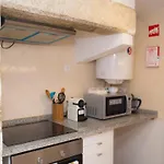 Appartamento Bica Sequeiro 1 Bed Lisbona