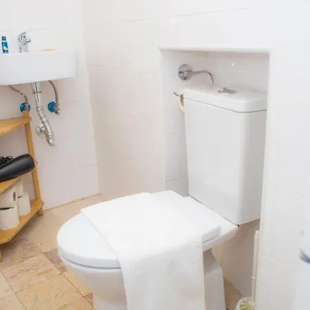 Apartment Bica Sequeiro 1 Bed Lisbon